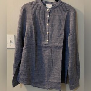 NWT Felicite pin tuck pucker partial button down shirt in blue size large